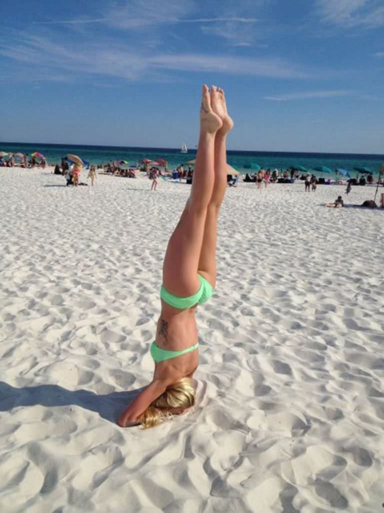 Стройняшки в бикини