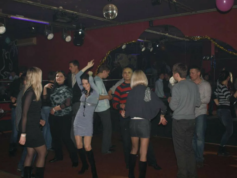 Забытые кадры: повседневная жизнь России в лихие 90-е